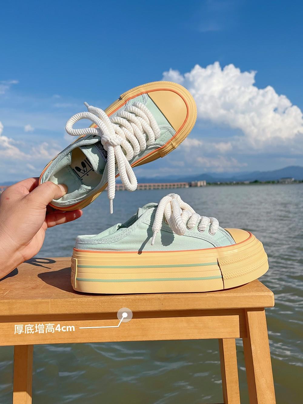 

Молочно-белые парусиновые туфли на две ноги, женские весенне-летние туфли на платформе, новый шикарный нишевый дизайн, одна педаль и половина тяги, маленькие белые туфли 40 зелёный