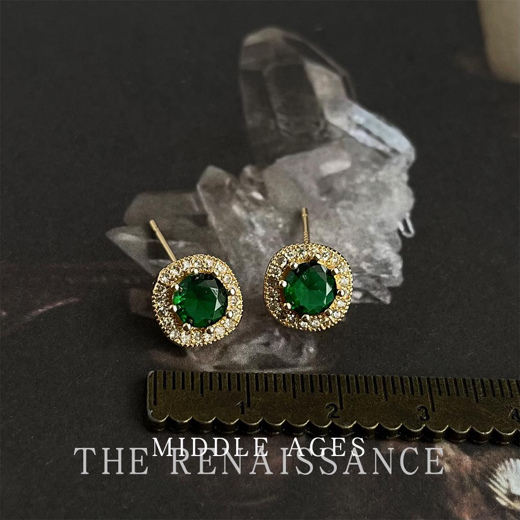 Elegant Vintage-Inspired Green Zirconia Stud Earrings Collection
