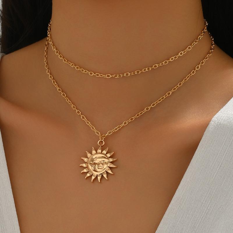 Vintage Necklace, Sunflower Niche High-end Jewelry, Super Long Face Pendant, Trendy Women's Collarbone Chain