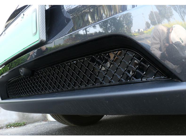 Síť proti hmyzu pro Tesla Model Y: Odnímatelná ochrana sání vzduchu pro modely 2025