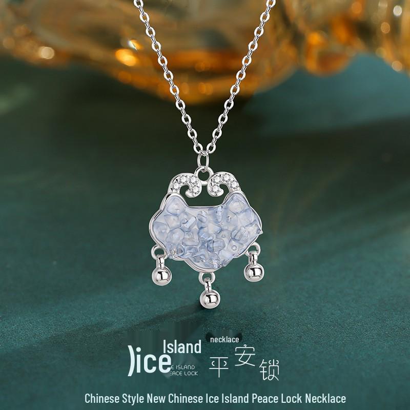 

Chinese Ice Island Ruyi Lock Necklace: Women s Auspicious Cloud Pendant Choker, Light Luxury Clavicle Chain