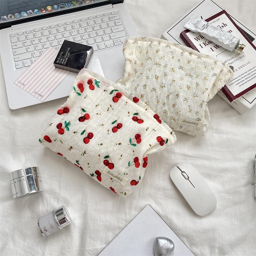 Fashion Floral Cosmetic Bag Women Makeup Pouch Makeup Organizer Travel Wash Bag Canvas Clutch Bag Travel Organizer Bags
