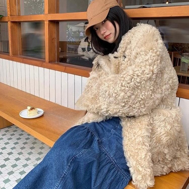 Women Winter Thickened Horn Button Lamb Wool Coat Fluffy Faux Fur Oversize Jacket
