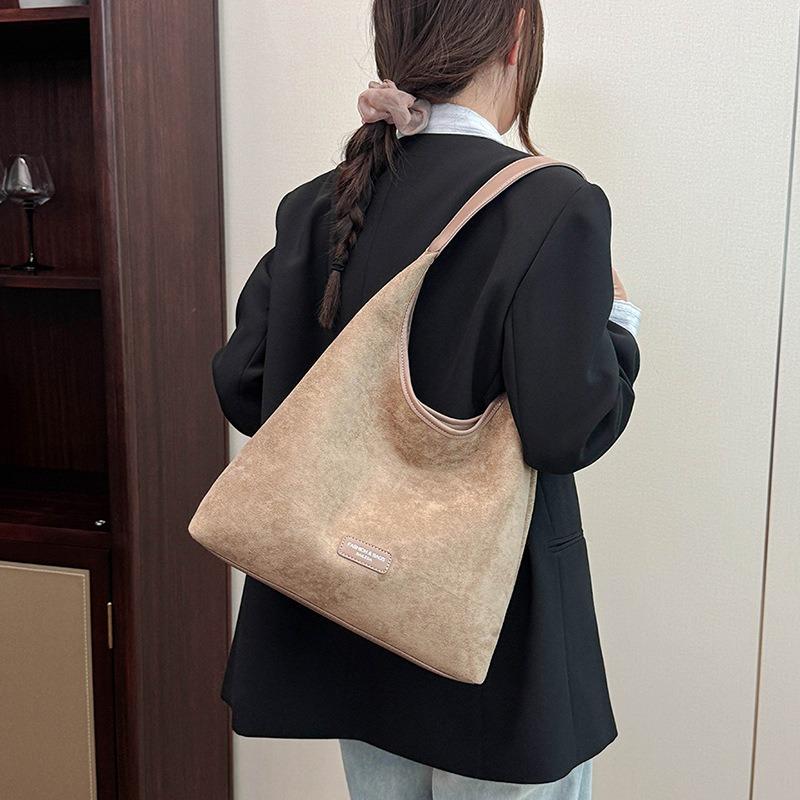 Casual large-capacity bag women's new summer popular simple shoulder underarm bag fashionable bucket bag