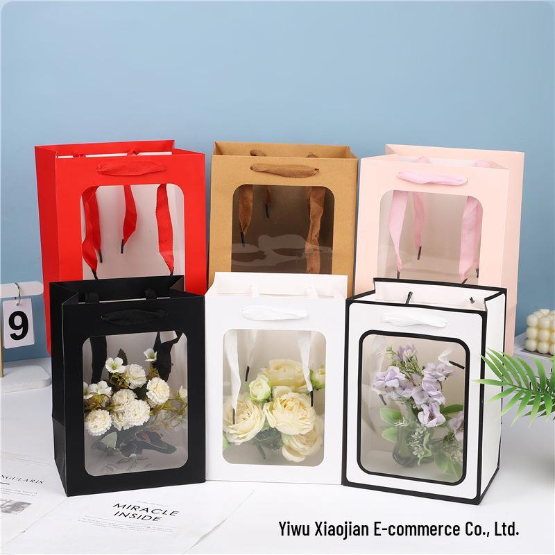 Průhledná dárková taška z kraftového papíru na květiny a dárky