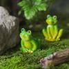Garden Miniature Frog Statue Indoor Outdoor Sitting Frog Figurine Resin Cartoon Animal Sculpture Flower