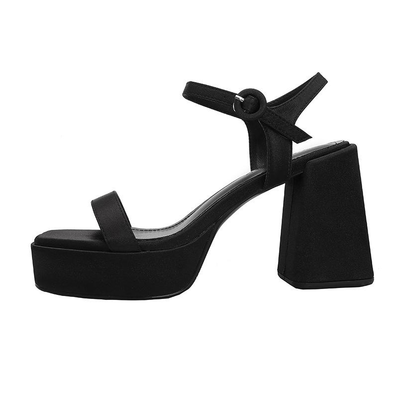 

High-heeled sandals women s summer new silk and satin noble fashion temperament open-toed square head thick word with fairy pink sandals 35 чёрный