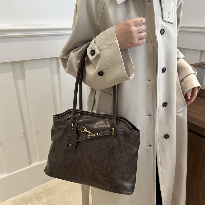 Stylish Vintage Large Capacity Womens Tote Bag Chic Shoulder Bag In Brown Red Colors