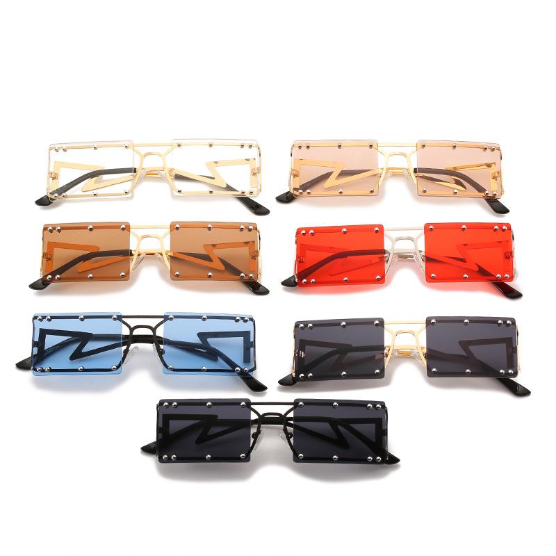 Square Sunglasses, Personalized Glasses Of The Same Style, Multi-Rivet Square Sunglasses For Women