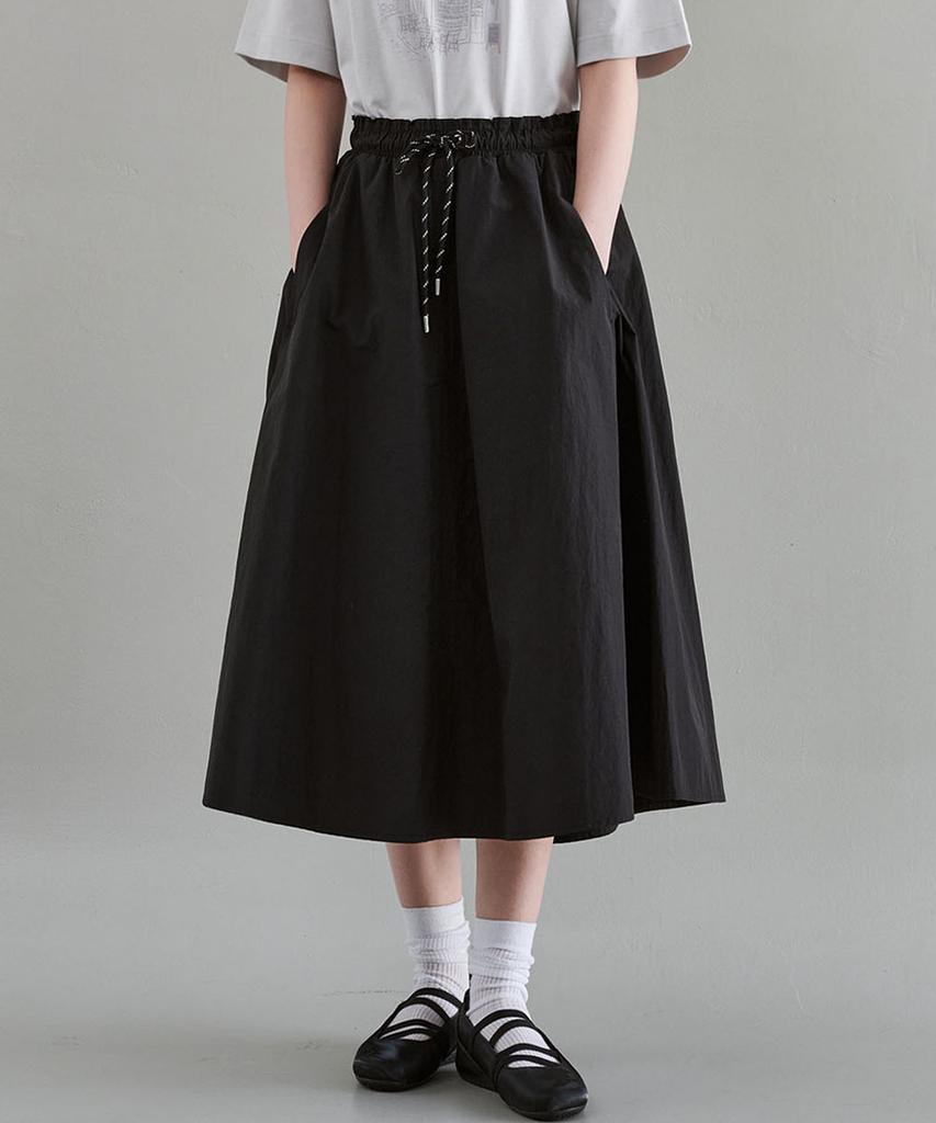 Marop 3114 Nylon Flare Skirt (Black)