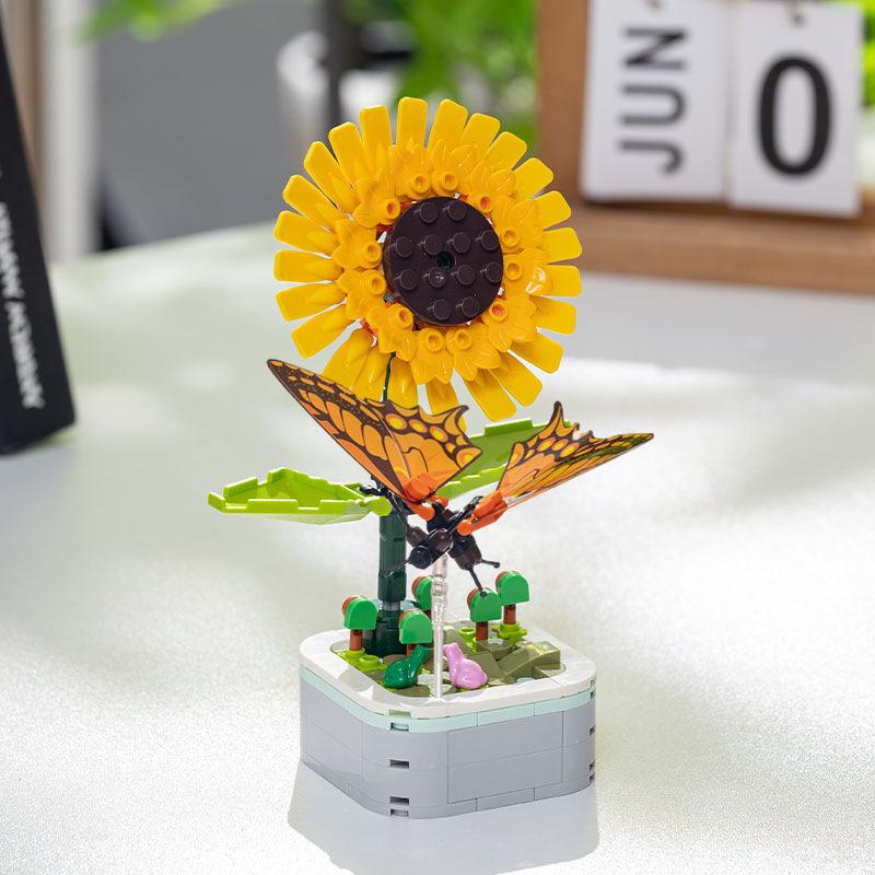 Compatible Lego Insect & Animal Building Blocks: Educational Flower Assembly Toy & Holiday Gift for Kids' Desktop Ornaments