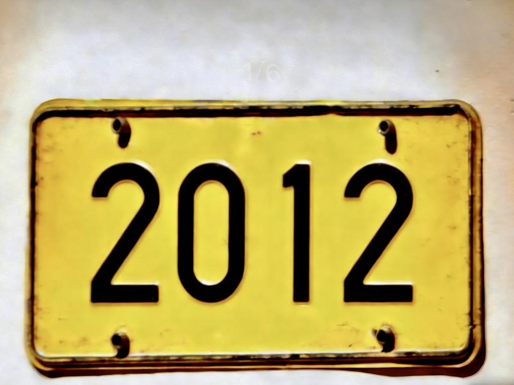 Vintage s Year Number Retro Yellow License Plate Pattern Aluminum Metal Painting High Definition Clear Print Bend Resistant