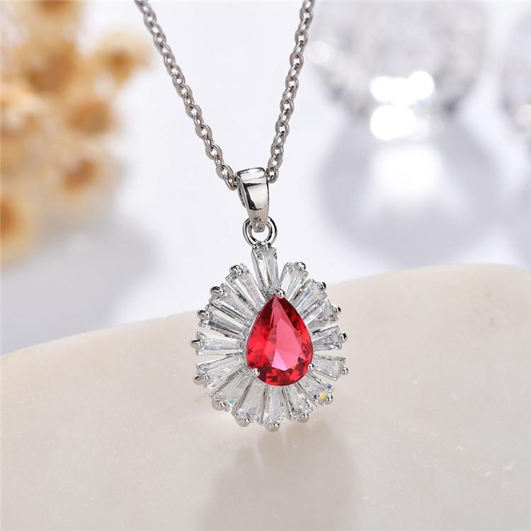 Luxury Female Water Drop Pendant Necklace Wedding Necklace Blue Green Red Zircon Necklace for Women красный