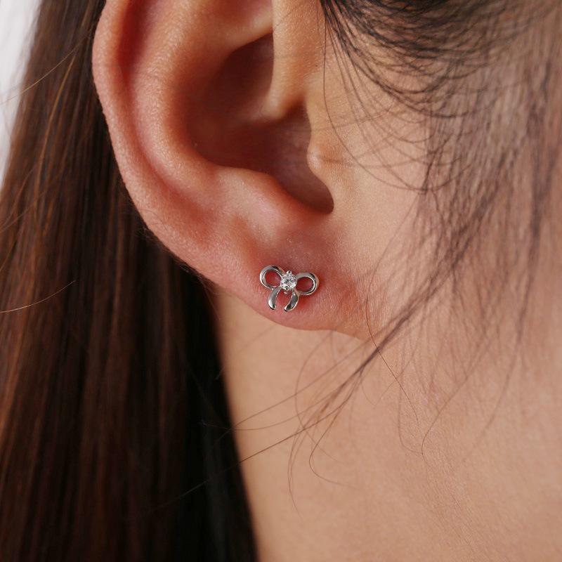 Süße Schleifenohrringe Zirkonia-Ohrringe Klein und elegant Schlichtes Design Mädchenhafte Ohrringe