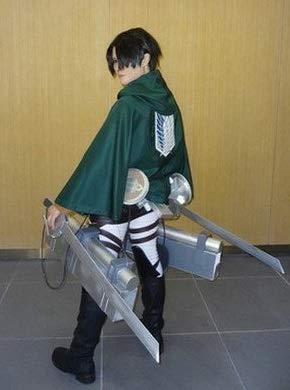 [Entregando amor e paz] Attack on Titan Hooded Cloak + Necklace + Basement Key 3-Piece Set Scout Regiment Wings of Freedom (L)