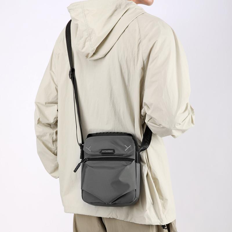 Fashion Men Small Shoulder Bags High Quality Mini Messenger Bag for Men Stylish Leisure Men's Shoulder Bags