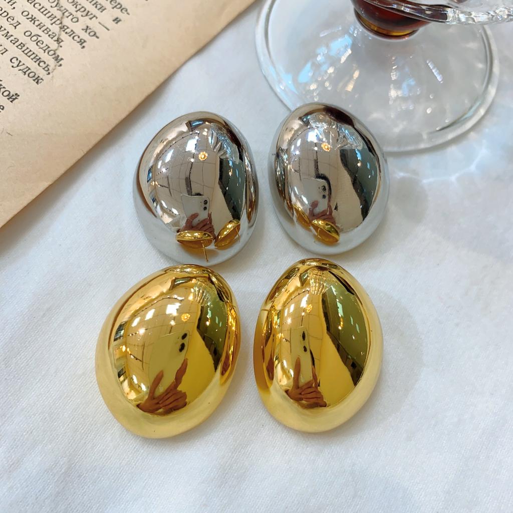 Metall Glatt Dreidimensional Einfach Große Ohrringe, Damen Designgefühl, Fortgeschrittene Übertreibung, Einzigartige Stecker