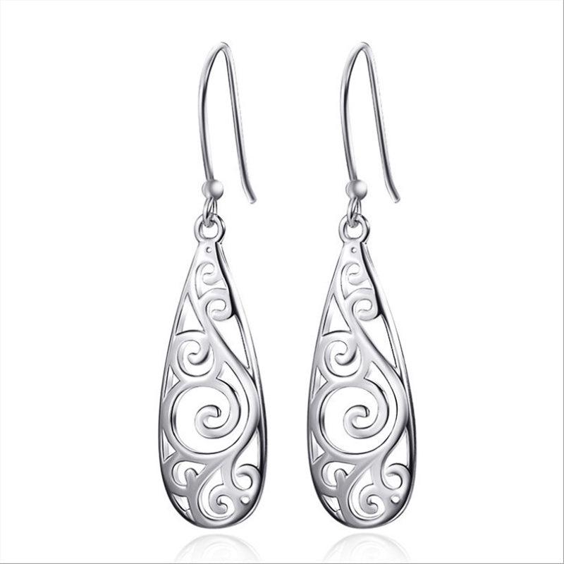 Vintage Palace-Style Hollow Carved Water Drop Earrings