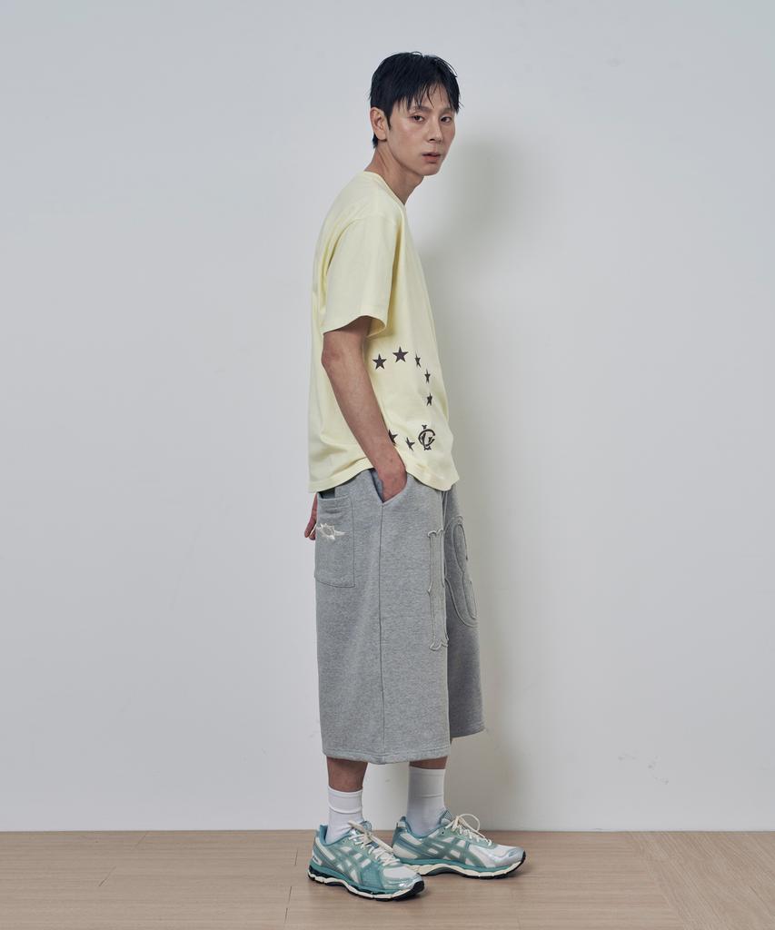 Lujeoseukeulleob Circle Star Logo Short Sleeve T-Shirt Yellow