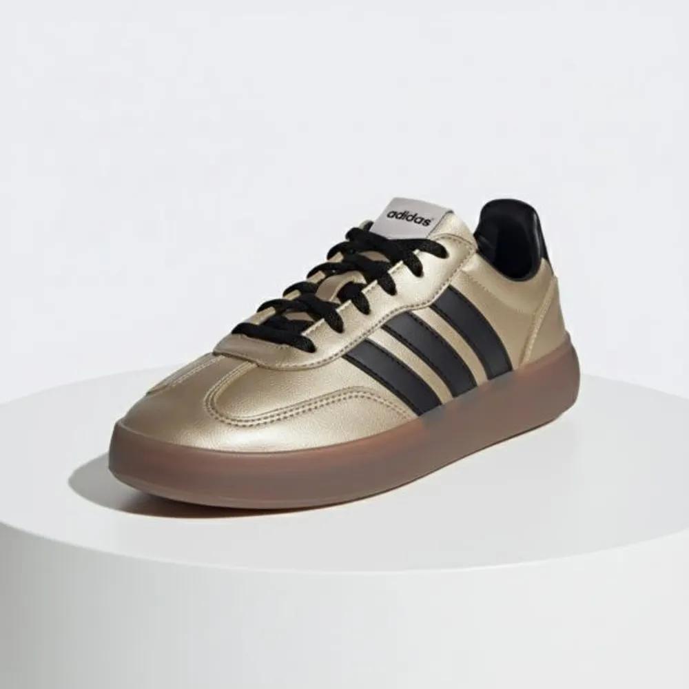 adidas adidas Vareda Decode Lux BARREDA DECODE LUX JR1218 CYBEMT CBLACK GUM5 699465 245