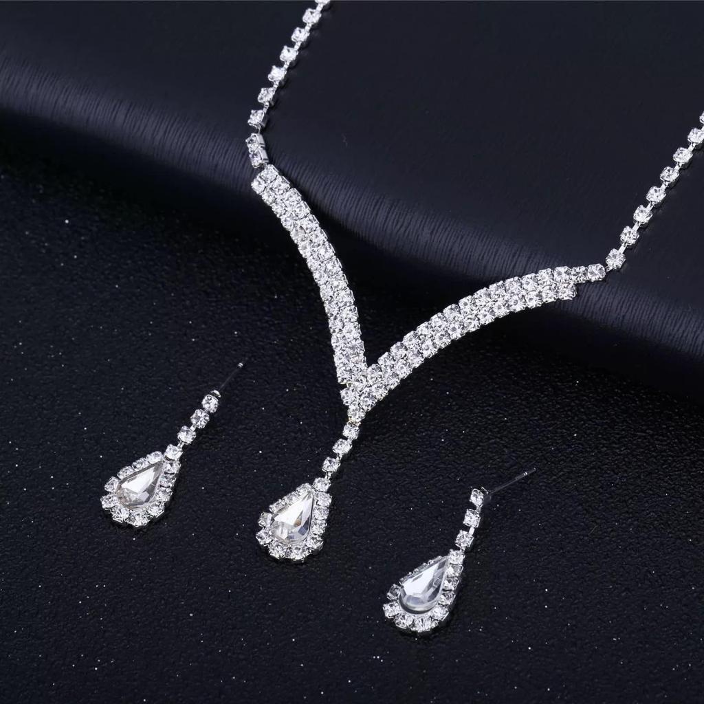 Crystal Rhinestone Teardrop Pendant Necklace & Earrings Set – Elegant European American Fashion Jewelry for Women