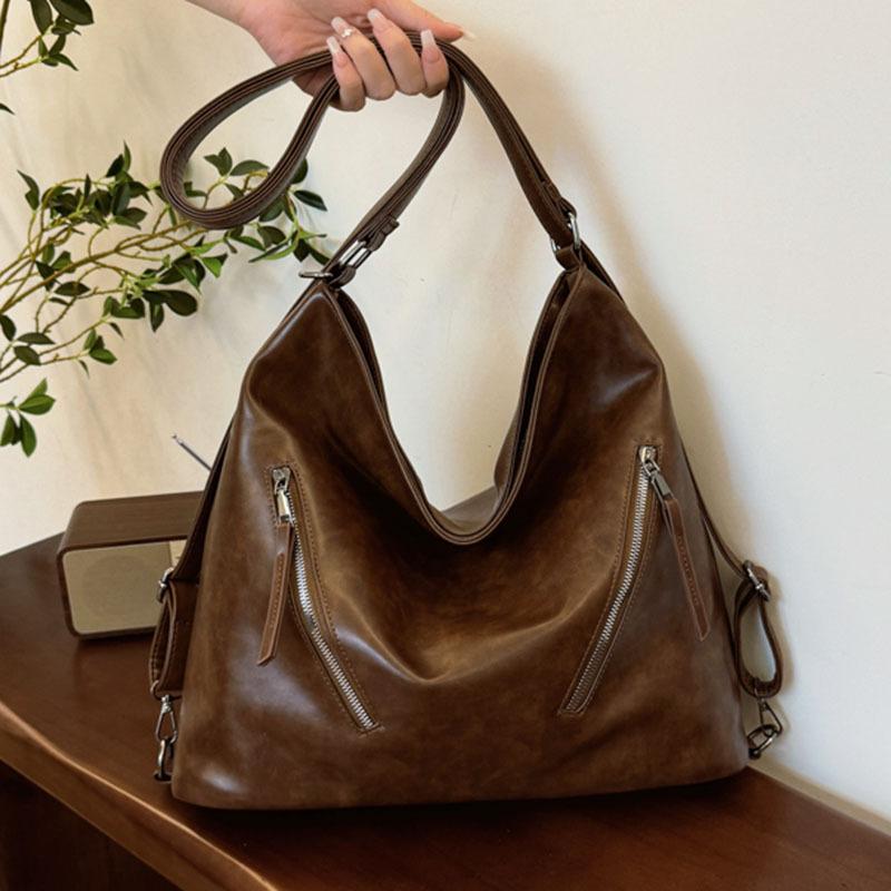 

Fashion large-capacity bag women s autumn and winter new shoulder bag design sense commuter messenger bag backpack