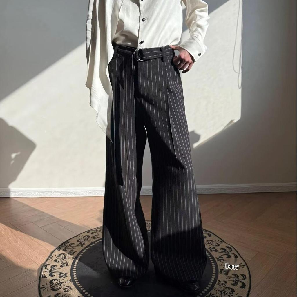 Retro Striped Wide-Leg Pants: Loose, Relaxed Old Money Style.
