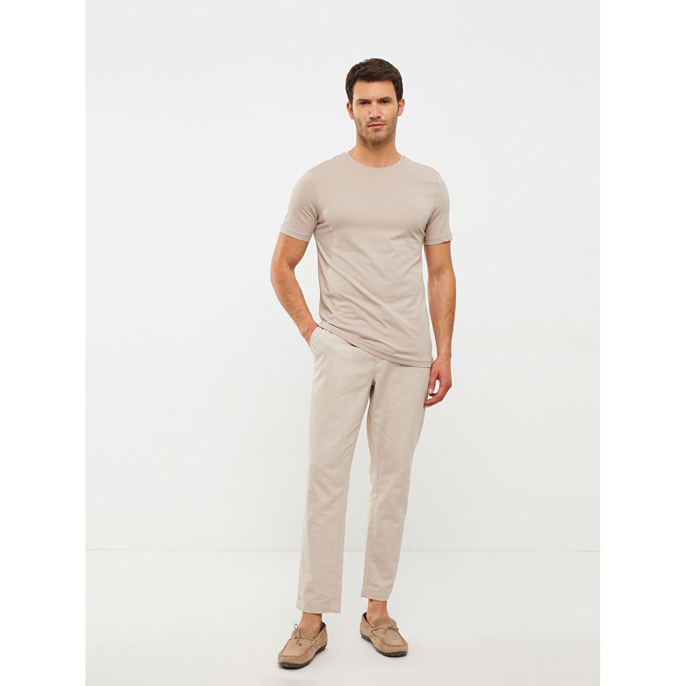 

Бежевая Мужская Футболка с Круглым Вырезом и Коротким Рукавом