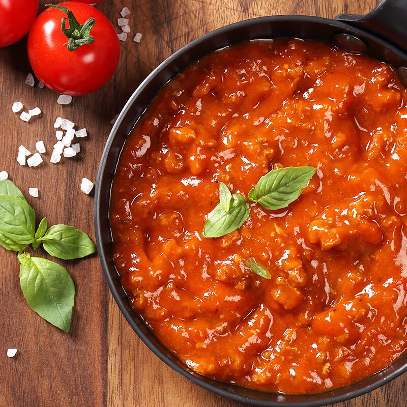 One's Member Rohkost-Spaghetti mit Tomaten-Fleischsauce
