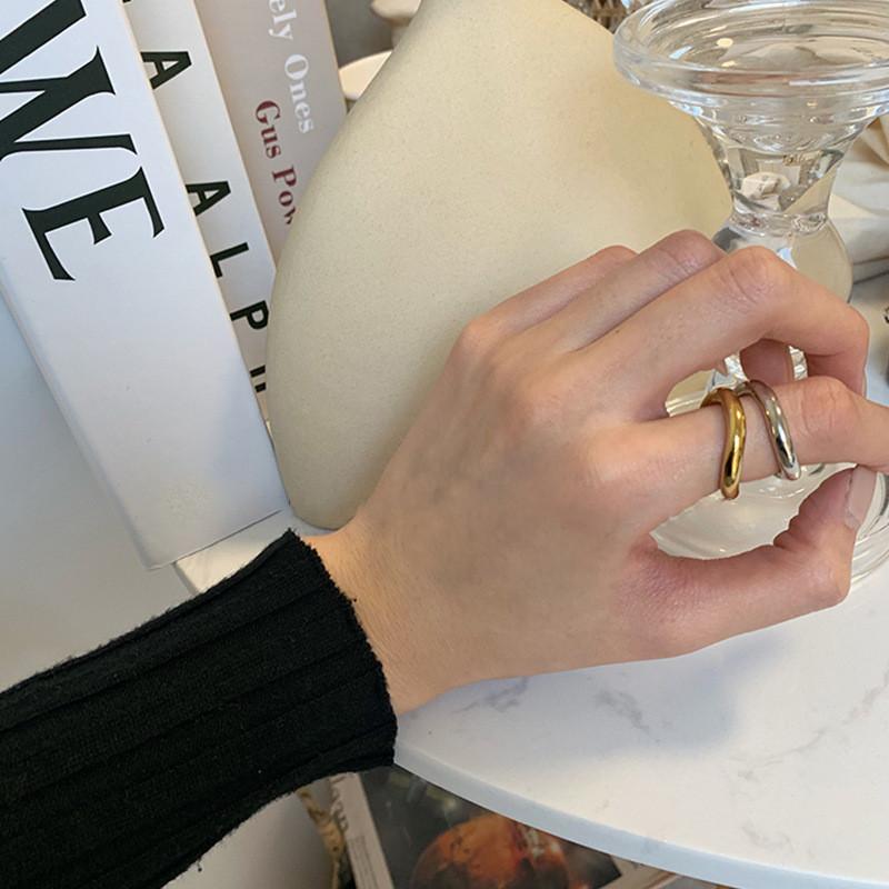 Gold And Stylish Silver Twisted Wave Ring Unique Geometric Design For Modern Women