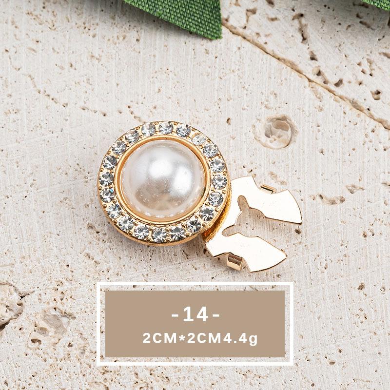 4/2pcs Crystal Pearl Button Covers Detachable Clip-On Shirt Coat Decorative Buttons Sewing Button for DIY Blouses Clothing
