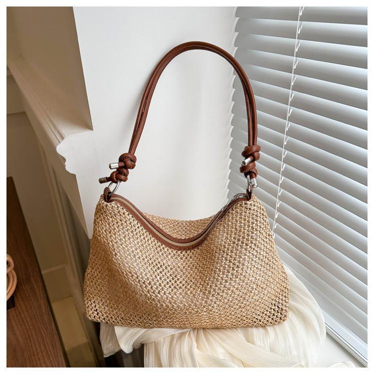 

Trendy Black White Khaki Brown Woven Tote Bag Ideal For Casual Summer Outings коричневий