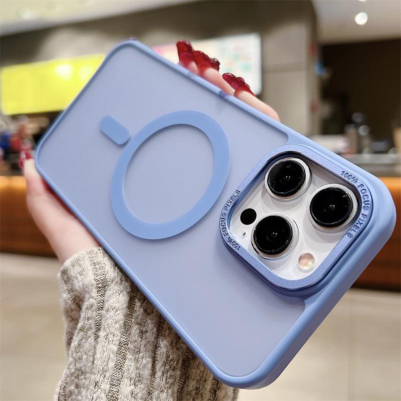 Hardware Lens Is Suitable for Apple 15 Mobile Phone Case, Skin Sense Magnetic Attraction iPhone14 Advanced Sense 13promax Hard Case Tide