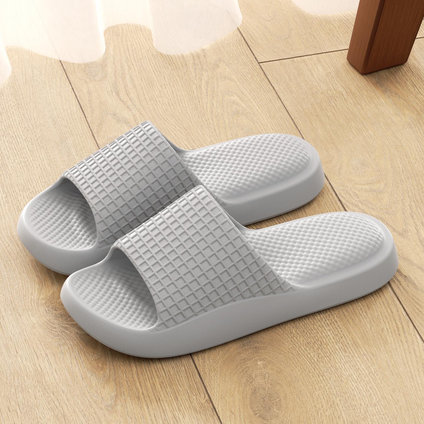 

Summer Women Home Slippers Flat Soft Beach Slides Comfortable Non-slip Slippers Lightweight Men Bathroom Slippers 44-45 сірий