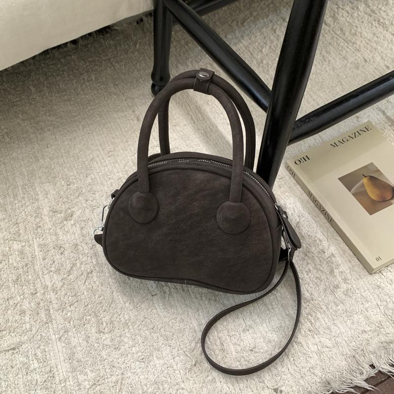

Niche retro handbag women s winter fashion high-value commuter shoulder bag