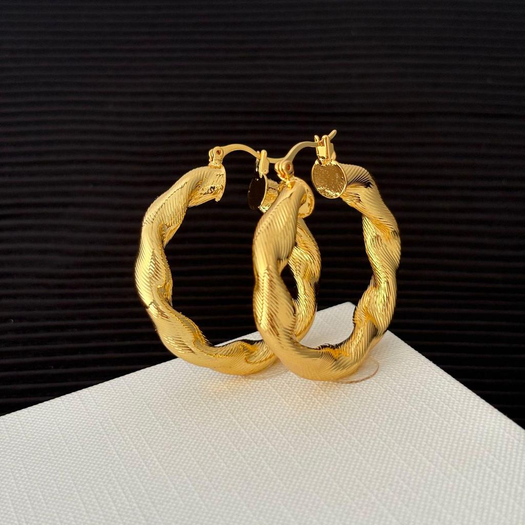 Retro High-End Exaggerated Hoop Earrings with Cable Knit Hollow Design