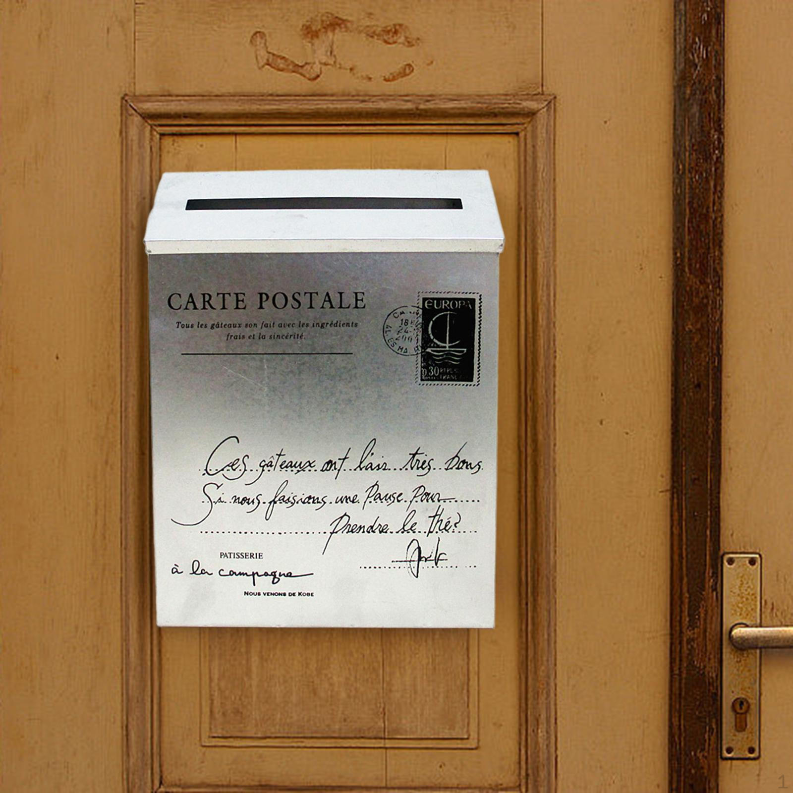 

Сучасна поштова скринька на стіні для стильного зовнішнього декору silvery