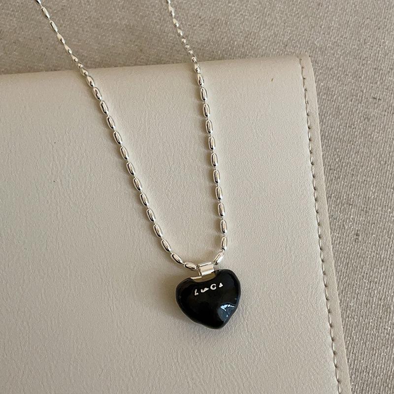 Silver Plated Beads Chain Chokers For Women Korea Black Enamel Letter Love Heart Pendant Necklaces Wholesale Fashion Jewelry