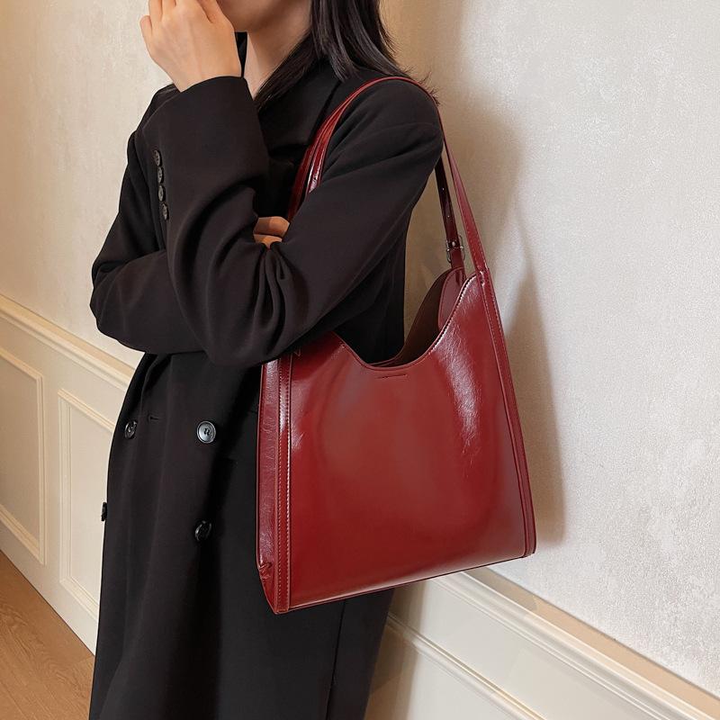 

Сумка большой вместимости женская 2025 новая осенне-зимняя текстурная высококлассная сумка через плечо, студенческая сумка-тоут для поездок на работу бордовый