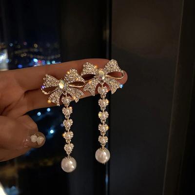 Orecchini pendenti con fiocco in strass coreano eleganti per donne e ragazze, alla moda, lunghi pendenti con perle e nappe, gioielli per matrimoni e feste