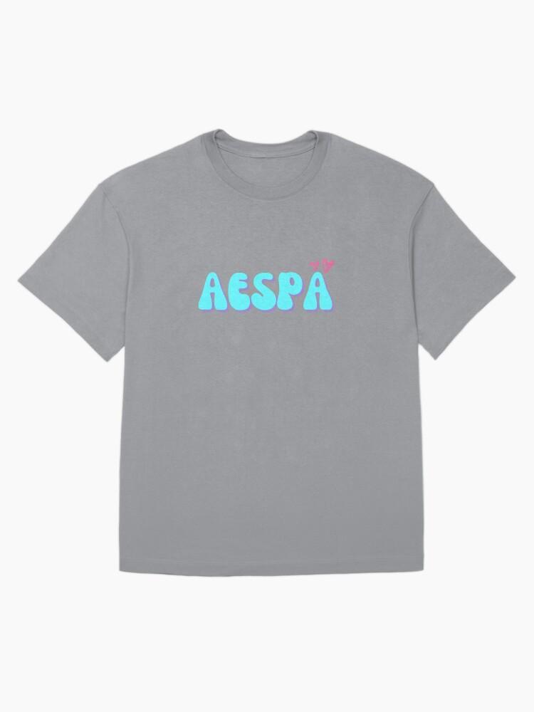 Oversize'owa koszulka Aespa