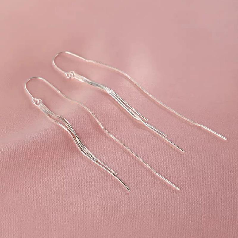 Niche Design 2024 Tassel Line Earrings for Women: Slimming, Fashionable, and Elegant