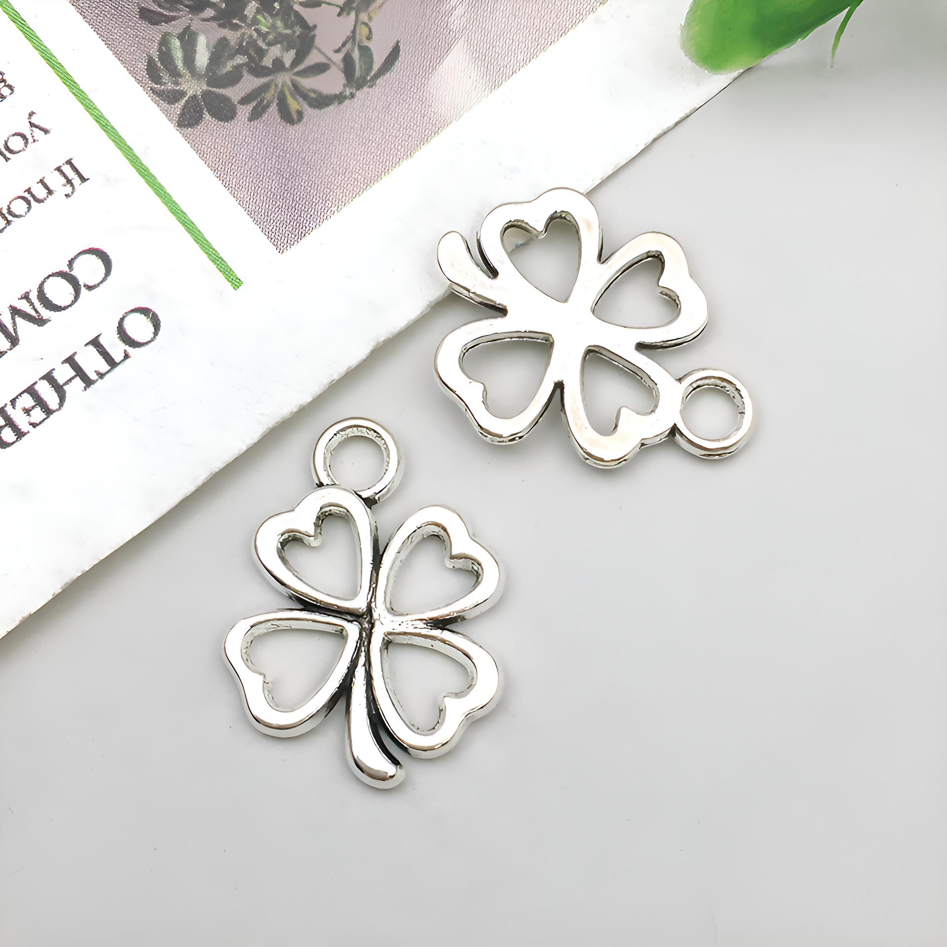 

Подвеска из антикварного серебряного сплава с четырьмя листами клевера - ювелирный аксессуар своими руками