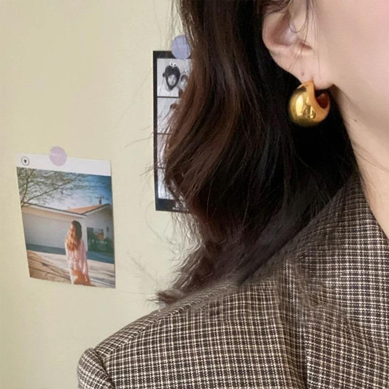 Gold Ring Earrings Women's Ear Buckles Light Luxury High-end Earrings Autumn and Winter Ring Earrings