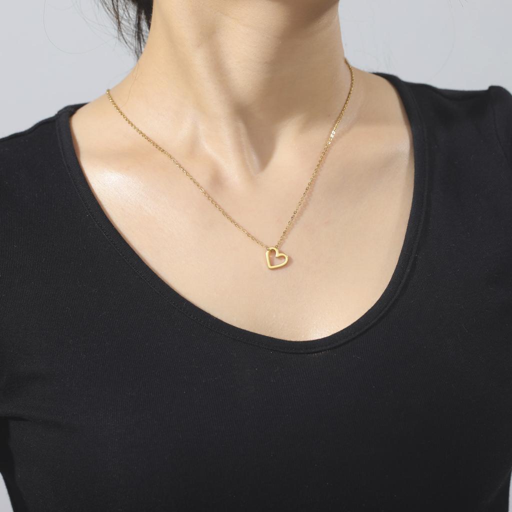 Ciondolo Cuore d'Amore Vuoto Collana in Acciaio Inossidabile Tre Modelli Gioielleria Minimalista Per San Valentino