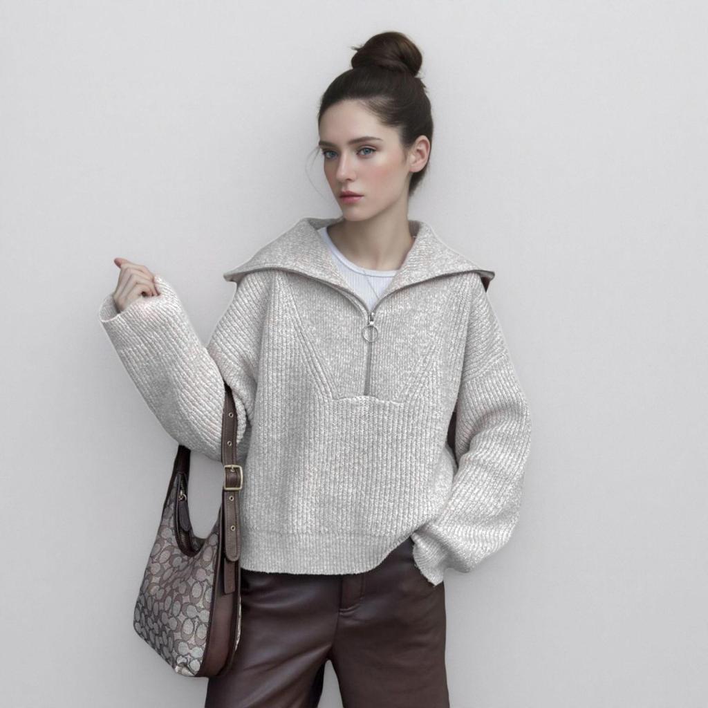 2025 Fall/Winter Women's High-End Half-Zip Pullover Sweater: Loose, Slimming Knit