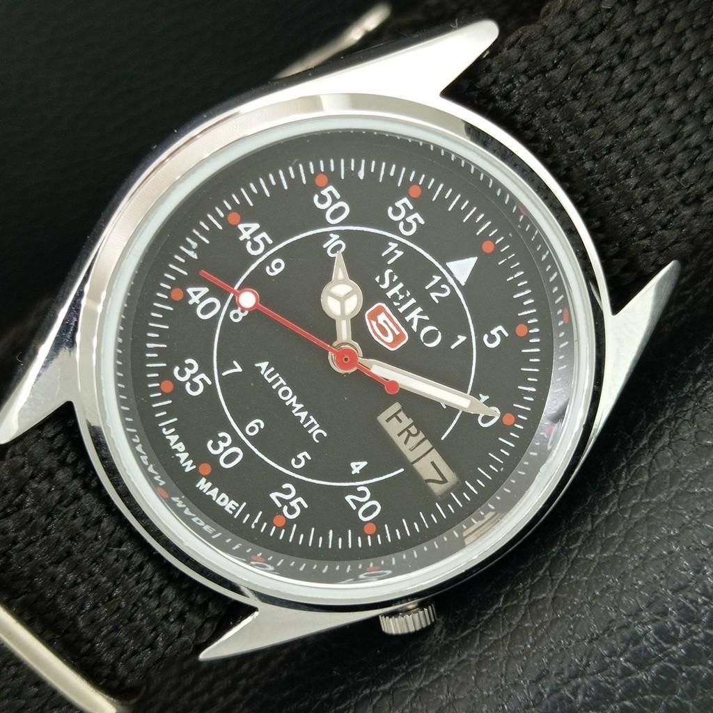 SEIKO 5 AUTOMATIC VINTAGE REFURBISHED JAPAN MENS BLACK DIAL WATCH a445839-1