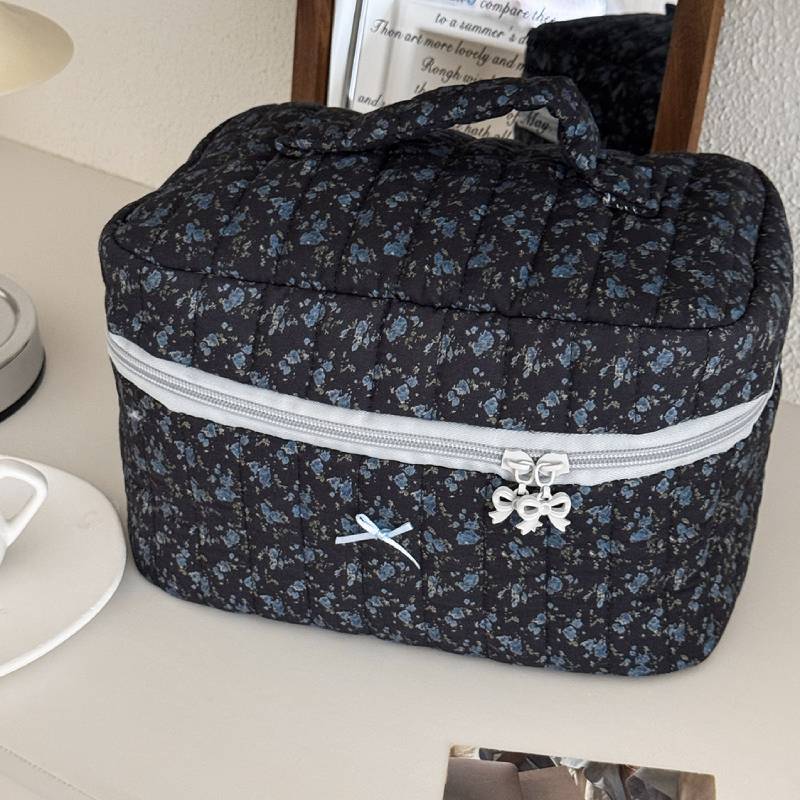 Floral Cotton Makeup Bag With Breathable Design For Daily Use