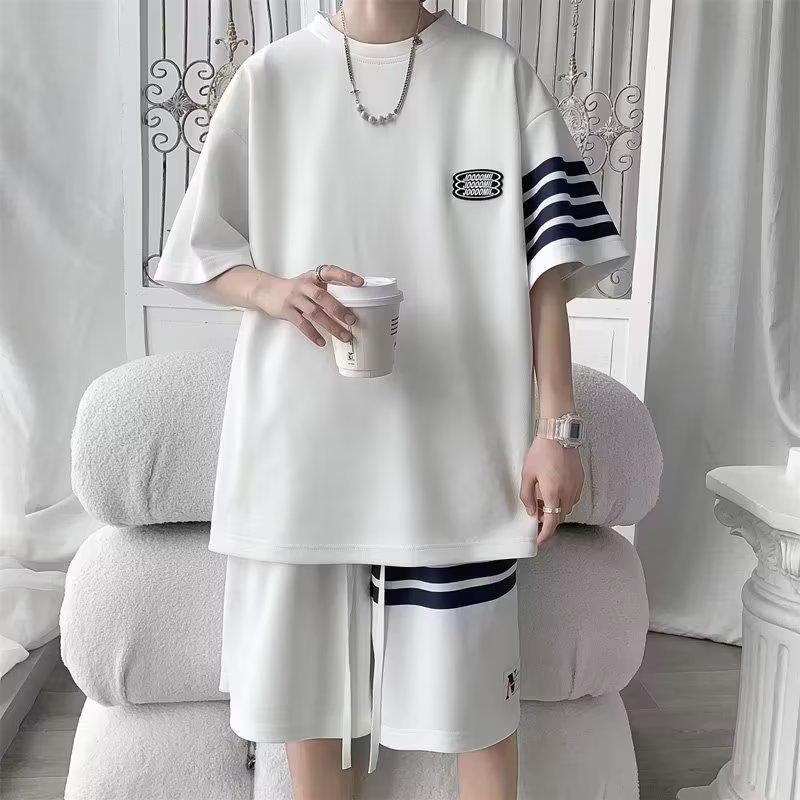 

Мужской летний комплект из двух предметов: футболка с коротким рукавом и повседневные шорты L белый