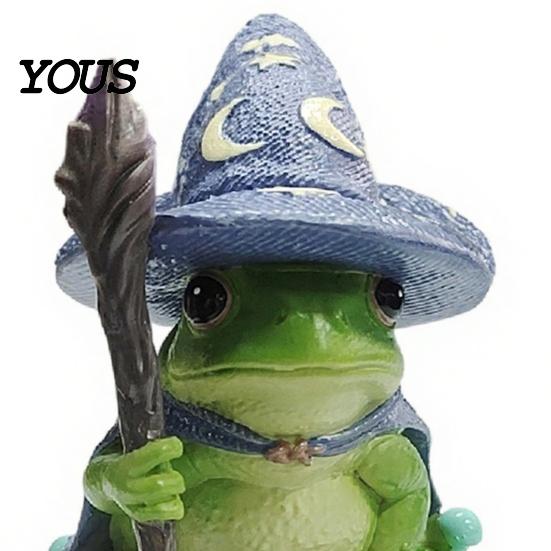 Creative Halloween Tabletop Accessory Witch Frog Ornaments, Resin Magic Wizard Figurine, Micro-landscape Miniature Cute Fantasy Mini Statue